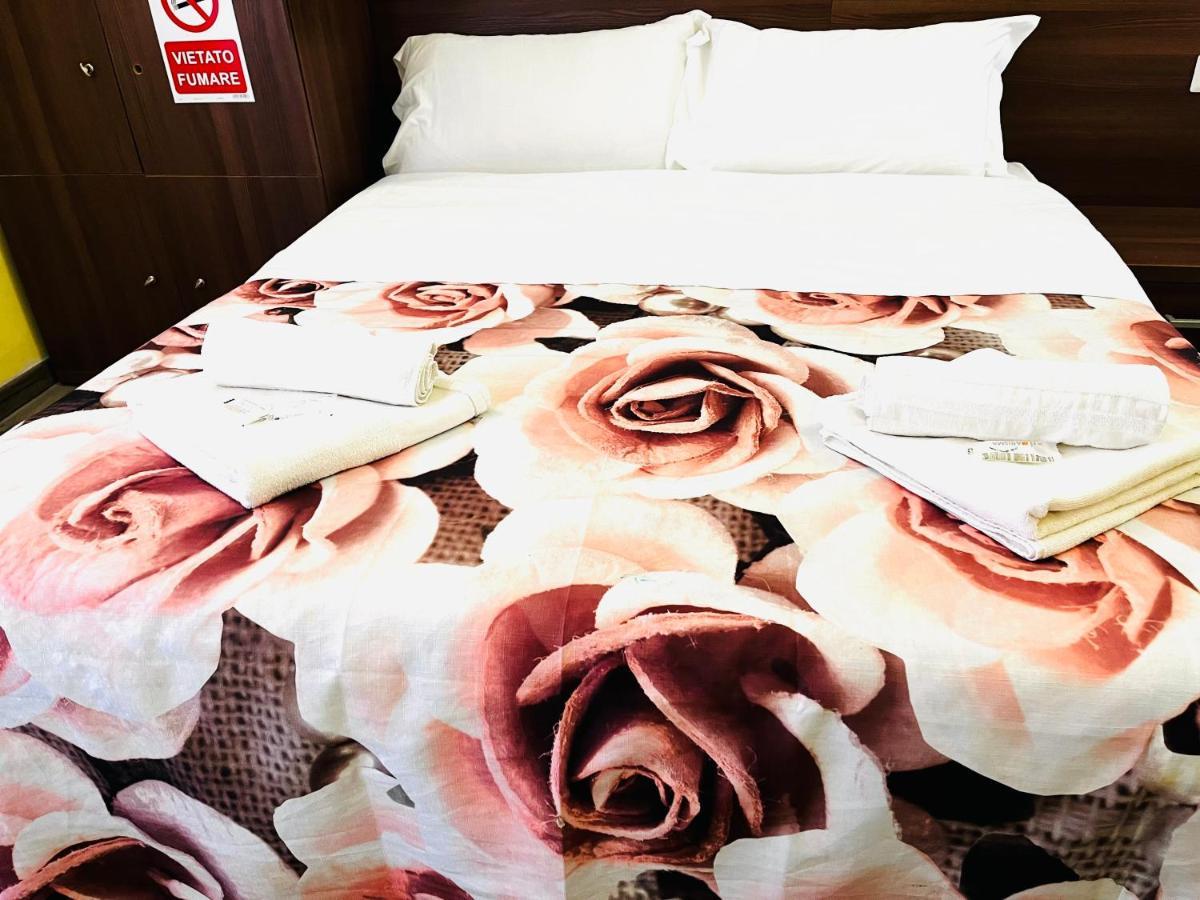 Holiday Rome Guesthouse Экстерьер фото